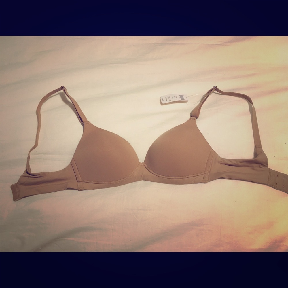 Soma 32A tan bra. Memorable wireless.